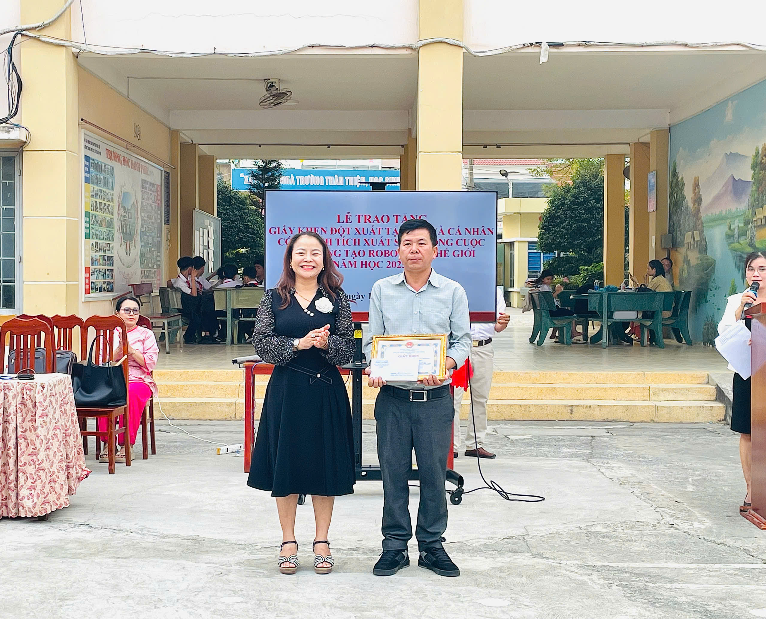 gen h z7448564593793 76861723a8daa5bc9f07e5493e937ed6